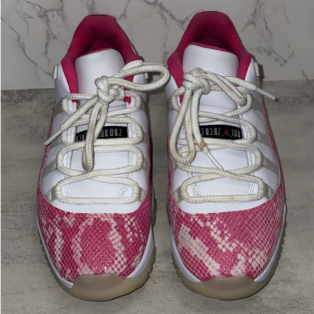 Jordan 11 Retro Low Pink Snakeskin